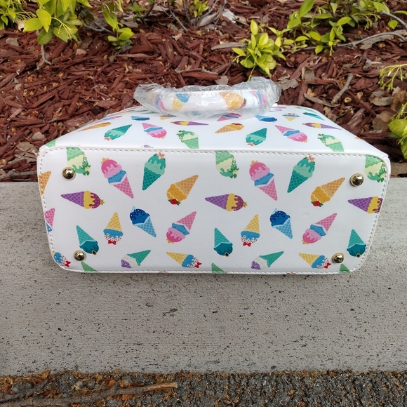 Disney Loungefly Princess Ice Cream Cone Purse - Picture 9 of 11